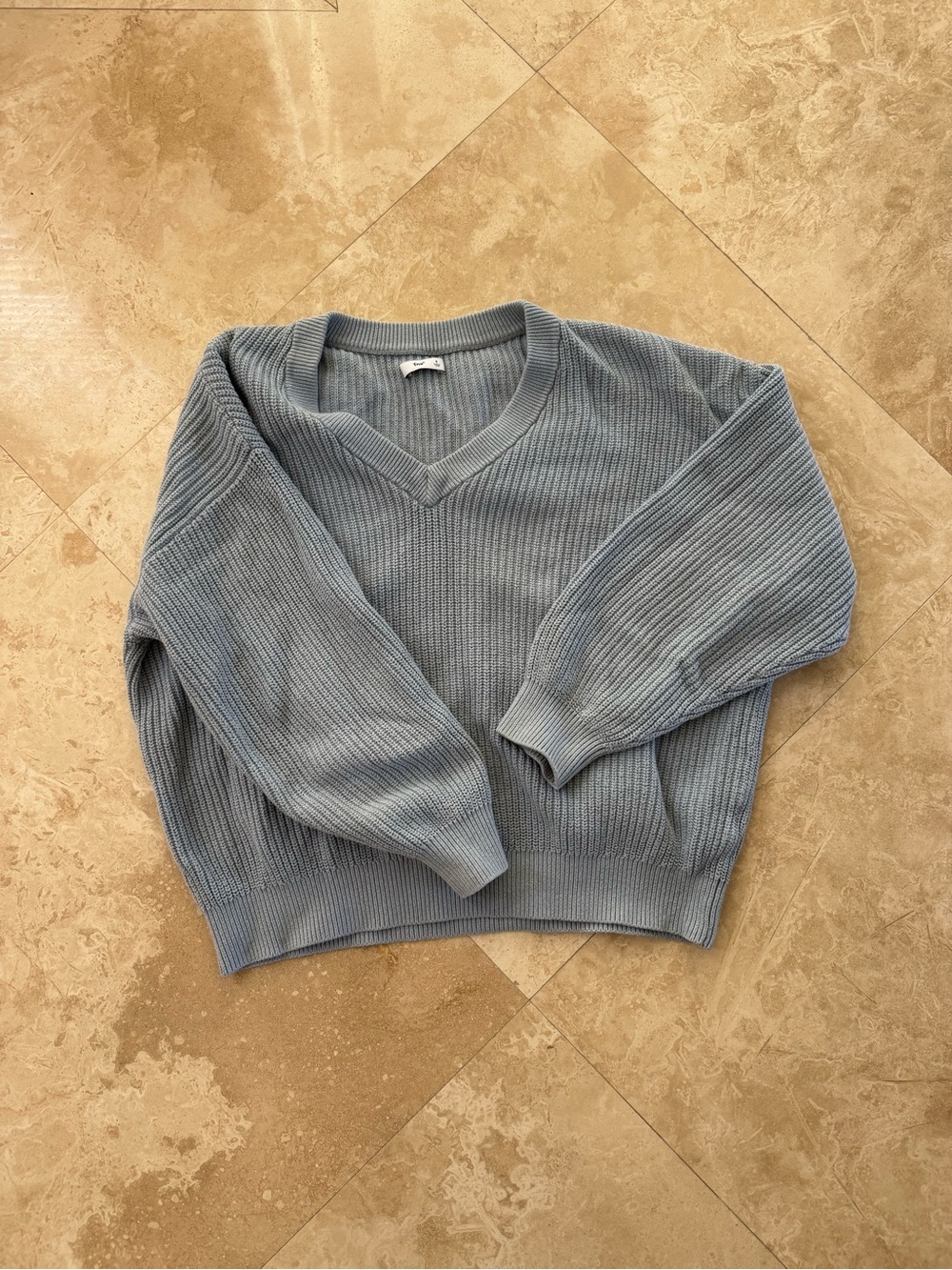 Aritzia Ribbed V-Neck Sweater in Dusty Blue